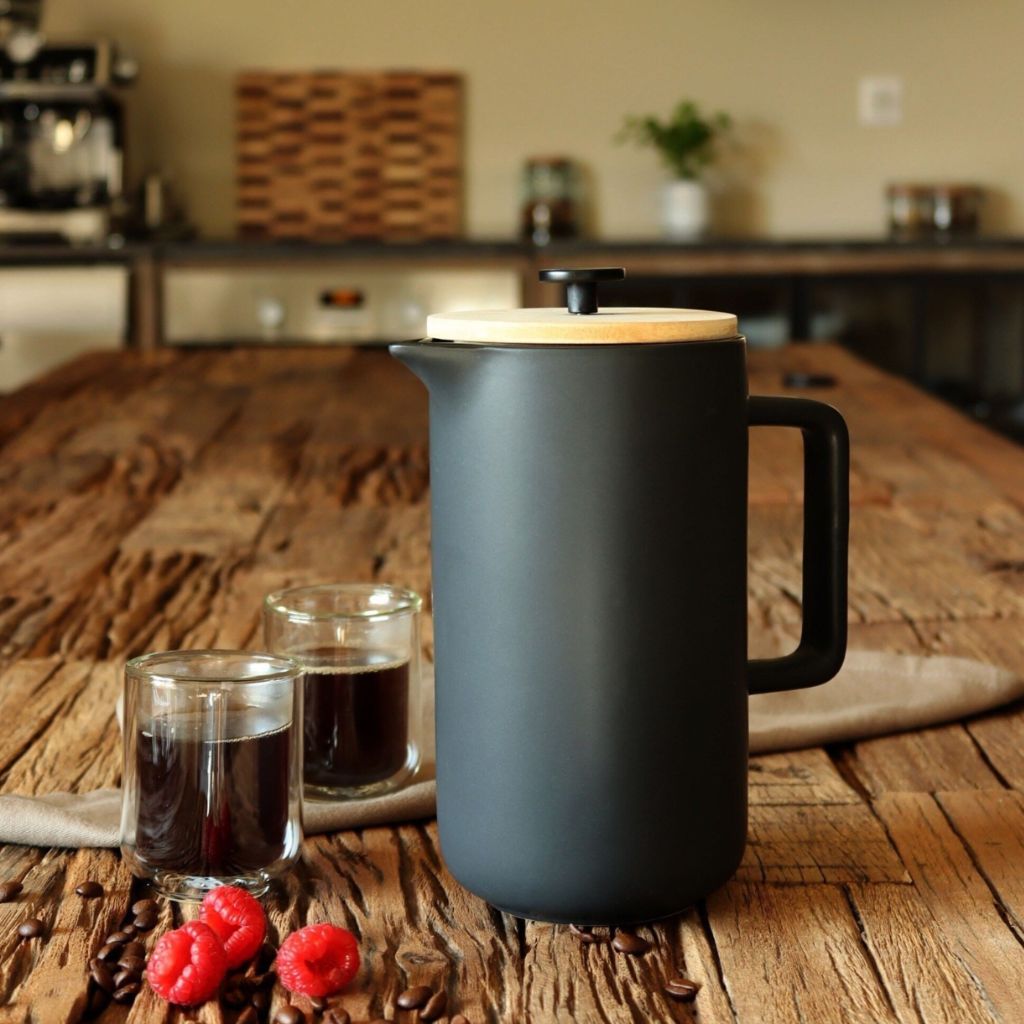 Cafetière en grès à piston en acier inoxydable. Contenance 1,3 litres